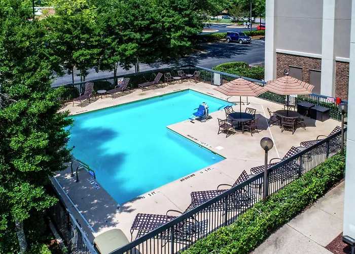 Cheap hotel: Hampton Inn Raleigh Cary