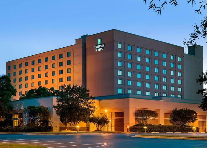 Pet Friendly hotel: Embassy Suites By Hilton Raleigh Durham Research Triangle