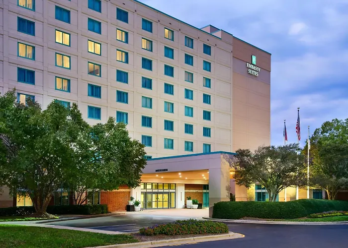 Pet Friendly hotel: Embassy Suites By Hilton Raleigh Durham Research Triangle